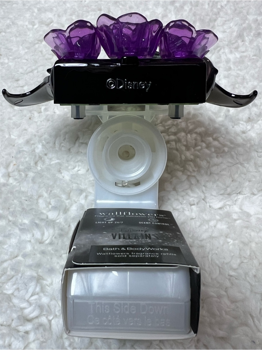 Bath & Body Works Disney "Villains" Wallflower Diffuser Light-up Night Light - Picture 9 of 12